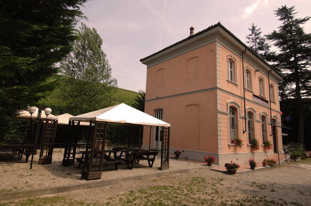 Locanda Del Barbaresco Alba  Exteriör bild